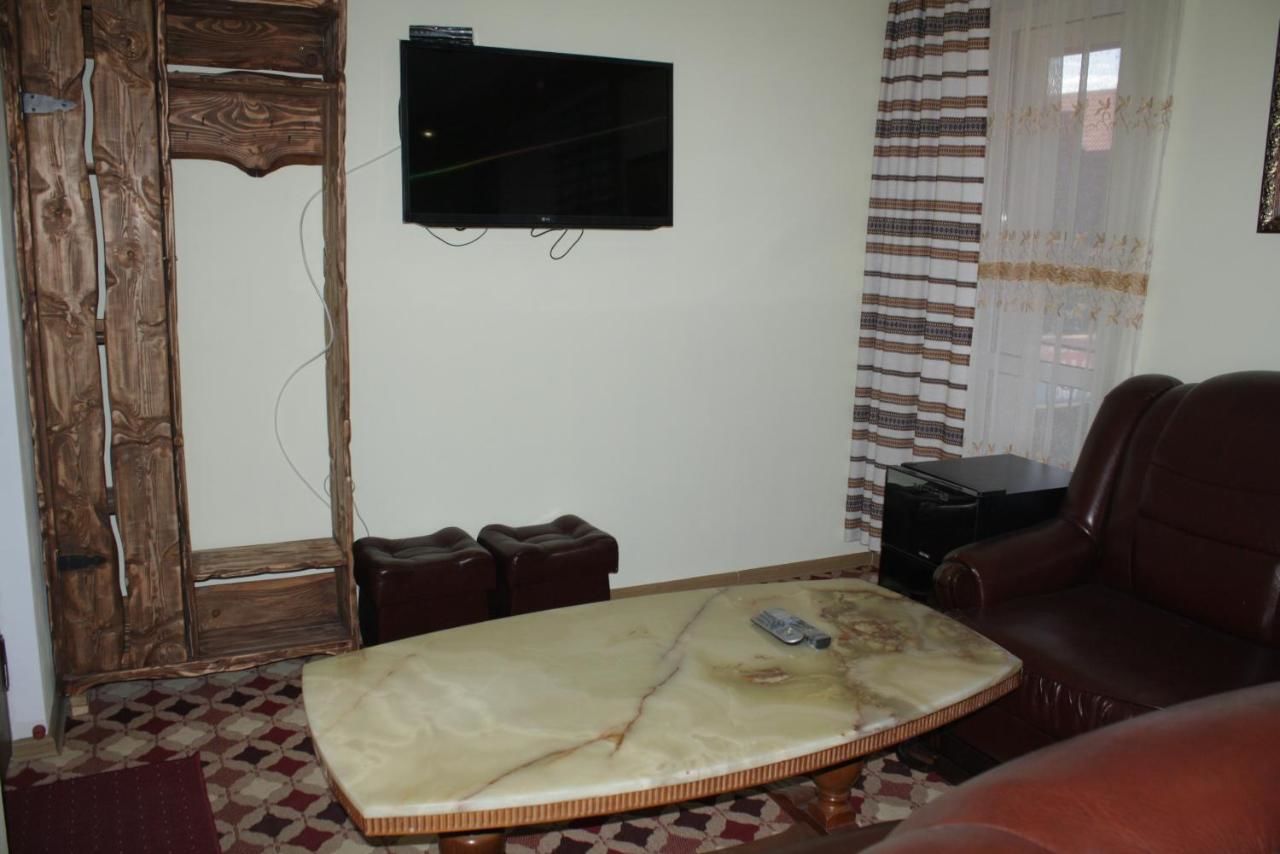 Мини-отель Hotel Yaremche Яремче-17