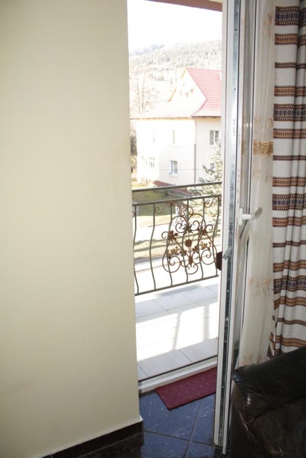 Мини-отель Hotel Yaremche Яремче-12