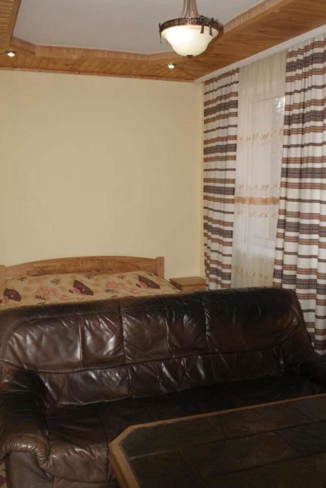 Мини-отель Hotel Yaremche Яремче-13